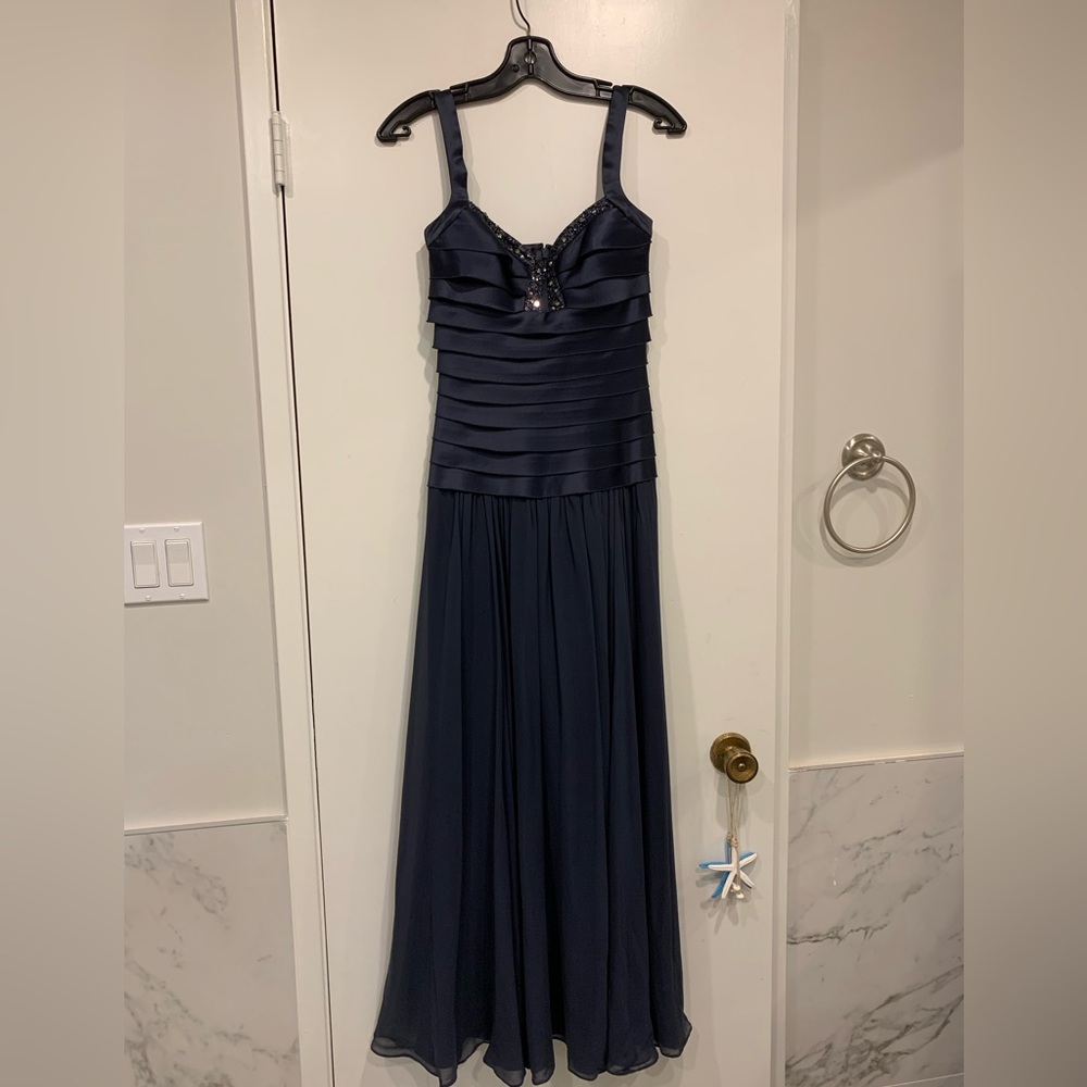 BCBC Maxazria Navy Blue Silk Chiffon and Satin Gown- Size 0